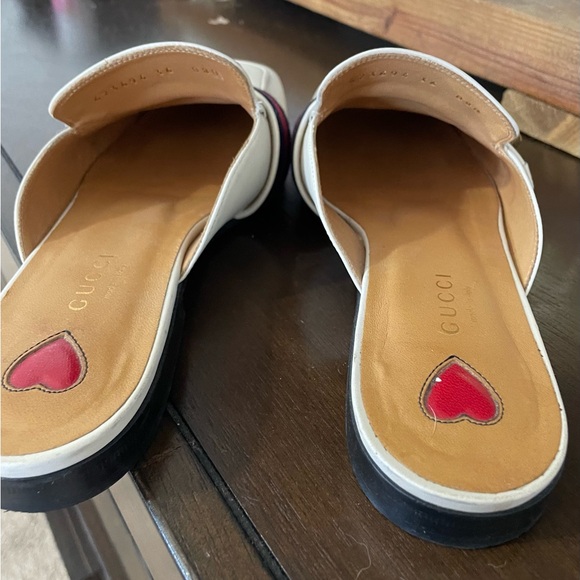 Authentic Gucci shoes - Picture 5 of 6